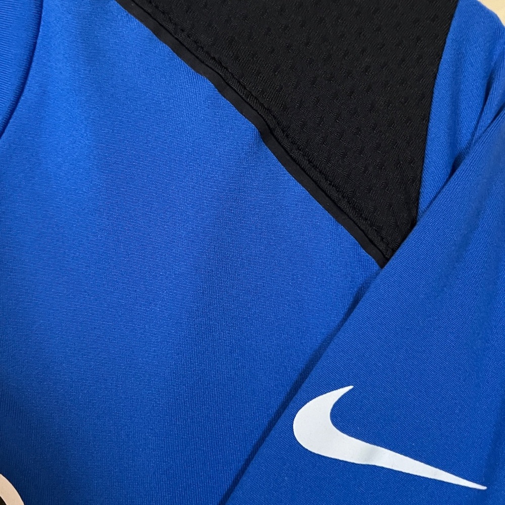 Nike Dri-FIT Men's Long Sleeve Blue Performance Shirt with Duke Logo - Picture 4 of 6
